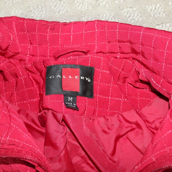 Gallery Size Medium Quilted Red Jacket - Picture 2 of 6